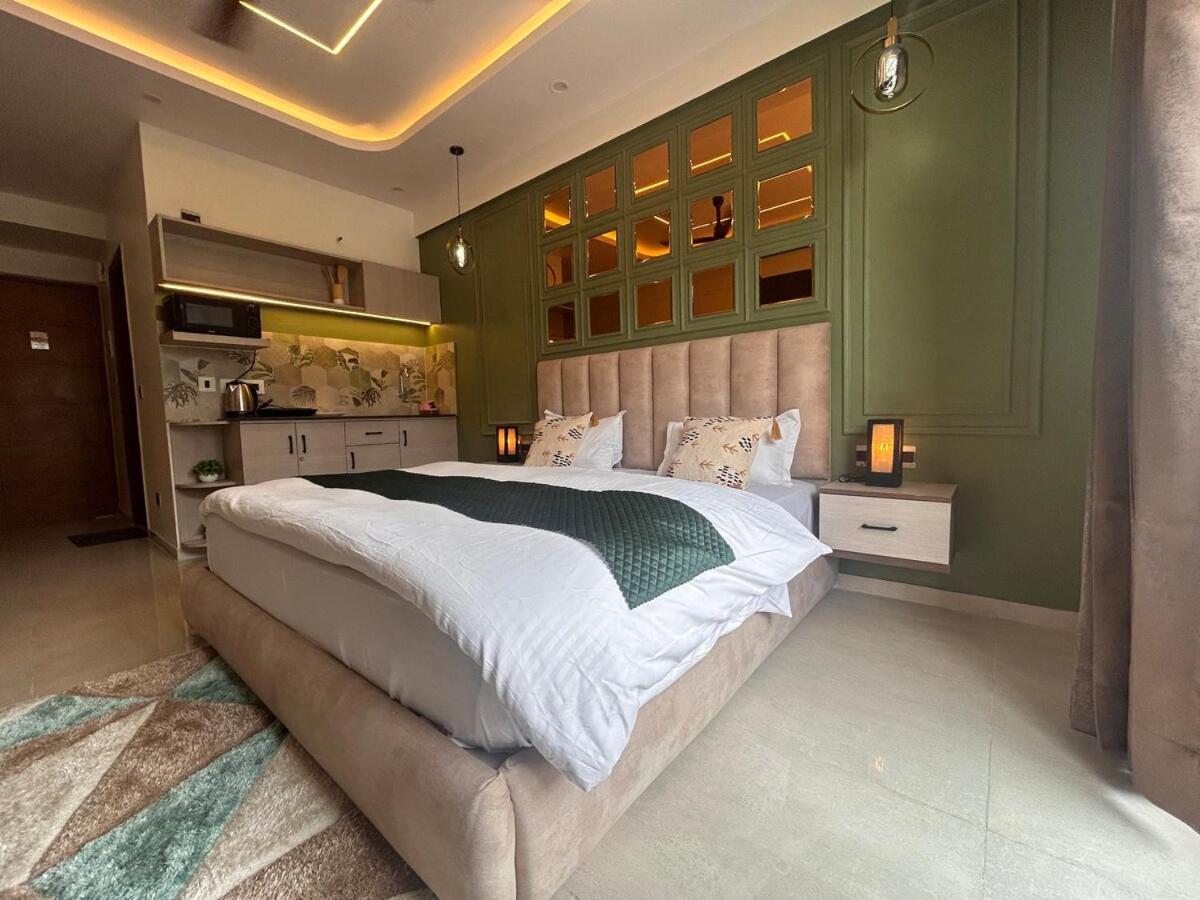 Apartment Up In The Clouds Omaxe Hazratganj *